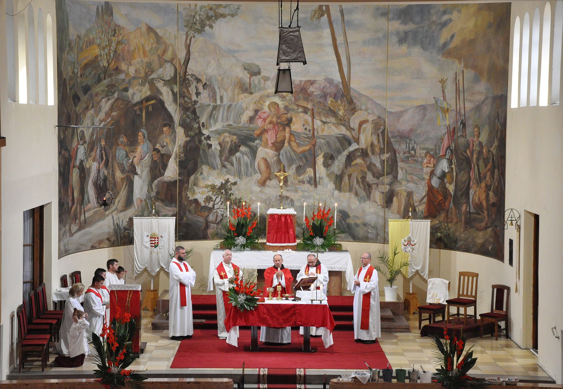 Szentmise és járművek megáldása a Maroshegy búcsúnapján